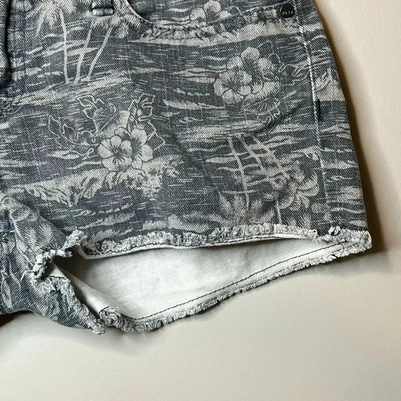 Roxy Denim Tropical Print Shorts - Picture 7 of 10